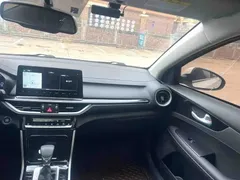 2021 Kia Cerato 1.5L CVT, белый — фото 8