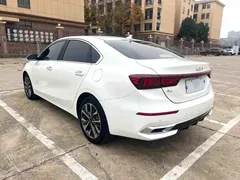 2021 Kia Cerato 1.5L CVT, белый — фото 10
