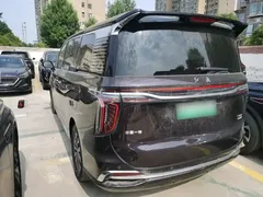 2024 Hongqi HQ9 2.0T 4WD — фото 5