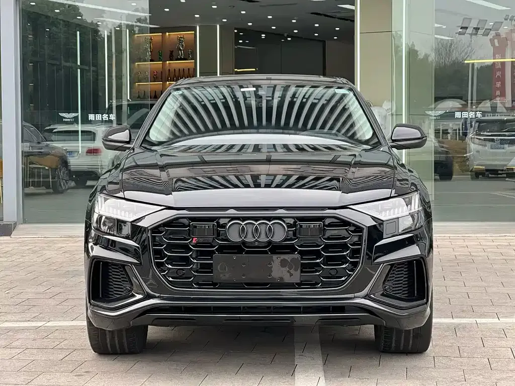 2022 Audi Q8 55 TFSI Luxury Dynamic