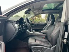 2022 Audi Q8 55 TFSI Luxury Dynamic, чёрный — фото 3