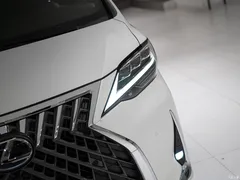2020 Lexus LM 300h four-seater — фото 6