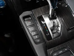 2020 Lexus LM 300h four-seater — фото 16