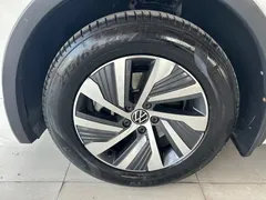 2022 Volkswagen Tiguan L 430PHEV PHEV Flagship, белый — фото 8
