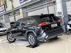 2022 Toyota Wildlander 2.0L CVT 4WD Luxury Plus, чёрный — фото 3