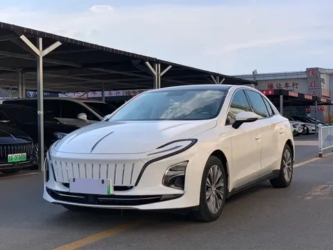 2022 Hongqi E-QM5 431km