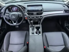 2022 Honda Accord 260TURBO Luxury, чёрный — фото 18