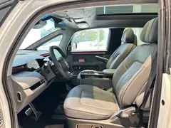 2025 Zeekr Mix Smart Driving, белый — фото 11