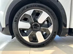 2025 Zeekr Mix Smart Driving, белый — фото 22