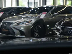 2021 Lexus LS 500h Zhenyue — фото 22
