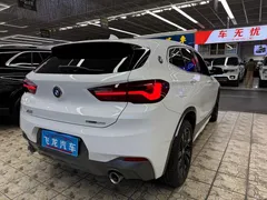 2022 BMW X2 sDrive25i M Sport Package, белый — фото 5