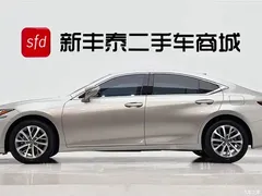 2022 Lexus ES 200 Excellence — фото 4