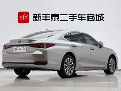 2022 Lexus ES 200 Excellence — фото 5