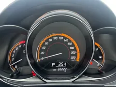 2022 Toyota Yaris L Zhixuan X 1.5L CVT PLUS, белый — фото 11