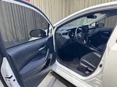 2021 Toyota Corolla 1.2T S-CVT Elite, белый — фото 8