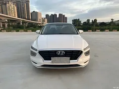 2021 Hyundai Famous Picture 1.8L CVT GLX Elite — фото 2