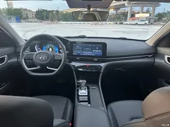 2021 Hyundai Famous Picture 1.8L CVT GLX Elite — фото 9