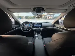 2021 Hyundai Famous Picture 1.8L CVT GLX Elite — фото 10