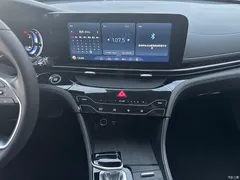 2021 Hyundai Famous Picture 1.8L CVT GLX Elite — фото 12