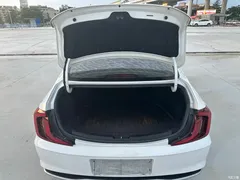 2021 Hyundai Famous Picture 1.8L CVT GLX Elite — фото 16