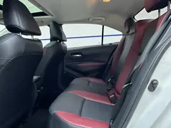 2021 Toyota Corolla TNGA 1.5L CVT GR SPORT, белый — фото 9