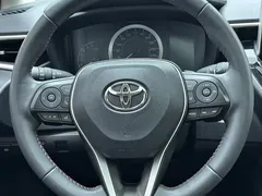 2021 Toyota Corolla TNGA 1.5L CVT GR SPORT, белый — фото 12