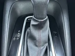 2021 Toyota Corolla TNGA 1.5L CVT GR SPORT, белый — фото 15
