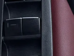2021 Toyota Corolla TNGA 1.5L CVT GR SPORT, белый — фото 17