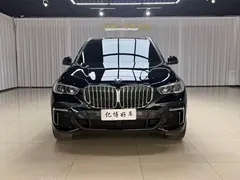 2022 BMW X5 40Li Premium M Sport Package, чёрный — фото 1