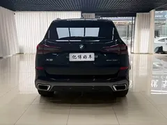 2022 BMW X5 40Li Premium M Sport Package, чёрный — фото 8