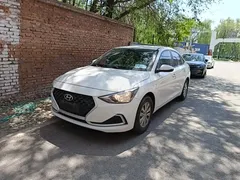 2020 Hyundai Elantra 1.6L AT GL, белый — фото 2