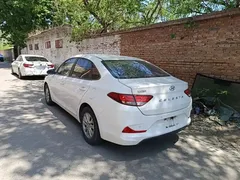 2020 Hyundai Elantra 1.6L AT GL, белый — фото 5