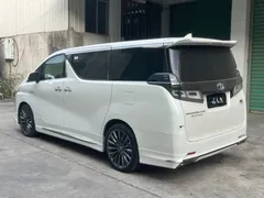 2023 Toyota Vellfire Hybrid 2.5L HV Ultimate, белый — фото 4