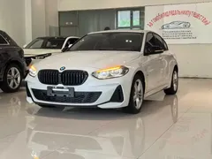 2023 BMW 1 Series 120i M Sport, белый — фото 1