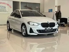 2023 BMW 1 Series 120i M Sport, белый — фото 3