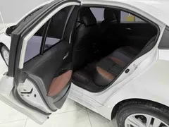 2022 Toyota Levin 185T CVT Luxury, белый — фото 17