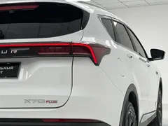 2023 Jetour X70 PLUS Jietu X70 PLUS 1.5T MT Brave PRO 5-seater, белый — фото 13