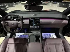 2024 Nio ET5T 75kWh Touring, чёрный — фото 12