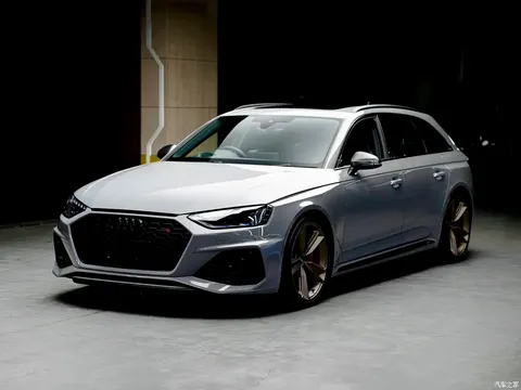 2022 Audi RS 4 RS4 Avant Dark Gold