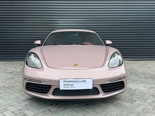 2022 Porsche 718 Cayman 2.0T