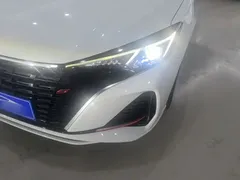 2022 Changan Eado PLUS 1.4T GDI DCT Premium, белый — фото 18