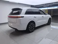 2025 Li Auto L8 Ultra, белый — фото 4