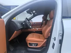 2025 Li Auto L8 Ultra, белый — фото 9