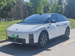 2025 Li Auto i6 4WD Standard, белый — фото 1