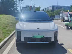 2025 Li Auto i6 4WD Standard, белый — фото 2