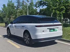 2025 Li Auto i6 4WD Standard, белый — фото 5