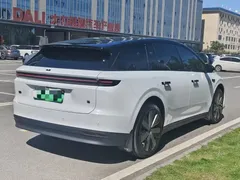 2025 Li Auto i6 4WD Standard, белый — фото 7