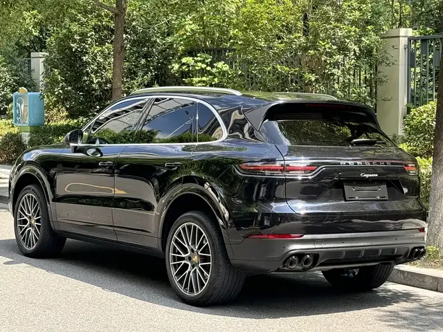 2022 Porsche Cayenne 3.0T Platinum