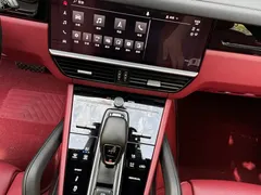 2022 Porsche Cayenne 3.0T Platinum, чёрный — фото 17