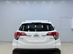 2020 Honda Vezel 1.5L CVT Pioneer, белый — фото 5